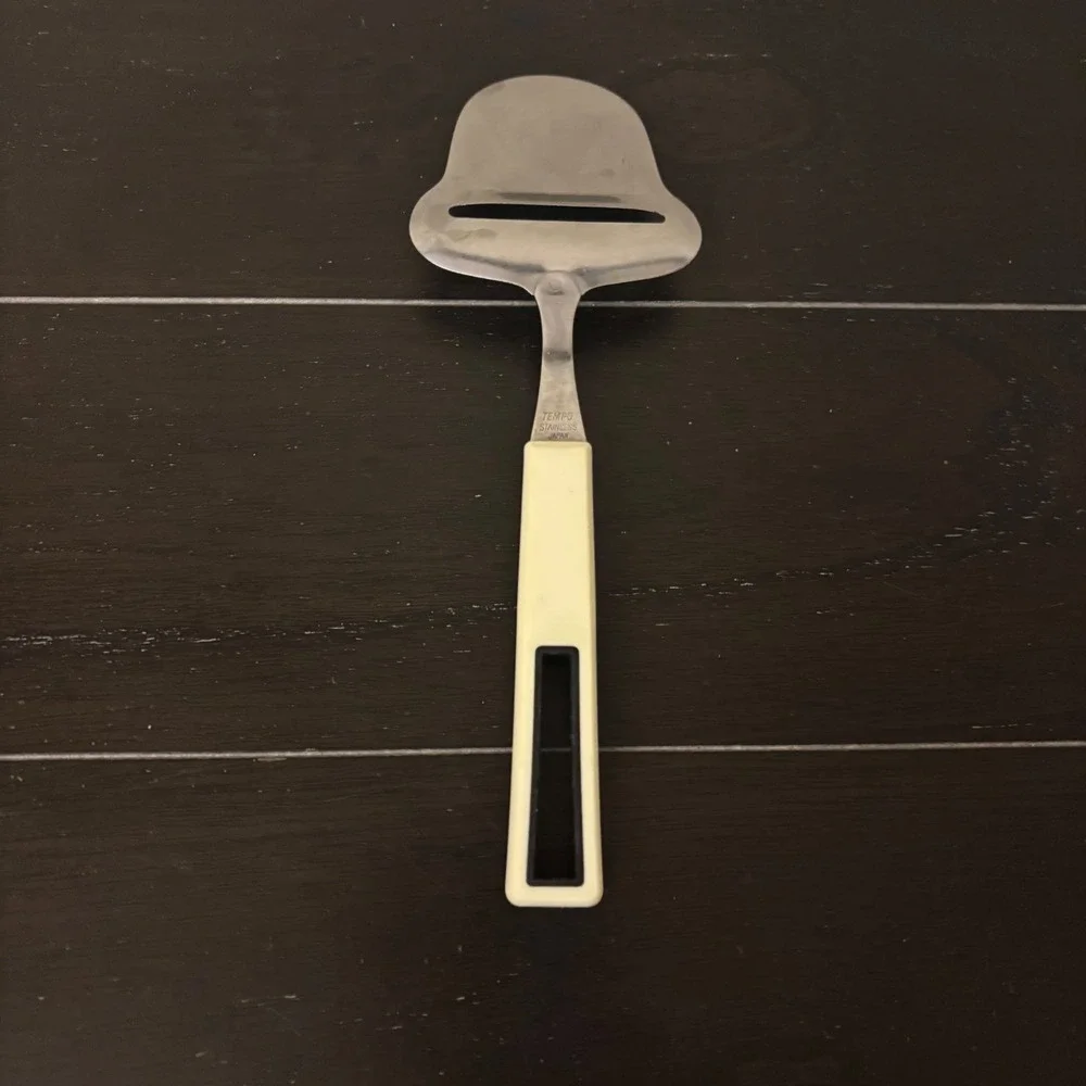 Tempo Stainless Japan Vintage Cheese Plane Slicer MCM Cream Black Handle 8.5